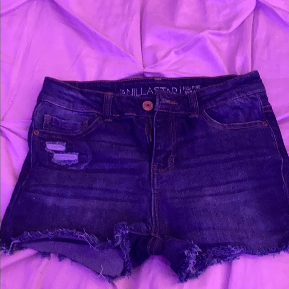 Mid rise shorts